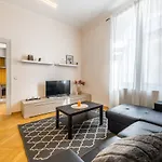 Big Bright Two-Bedroom Apartment In Prague Old Town